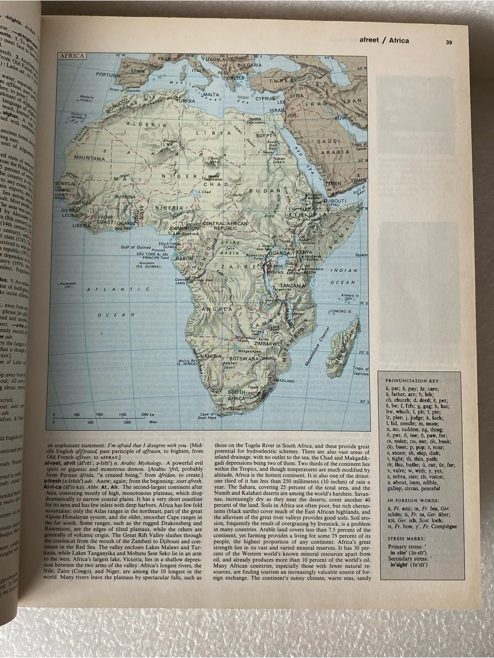 Tormont Webster's ILLUSTRATED ENCYCLOPEDIC DICTIONARY Vintage Hardcover Book